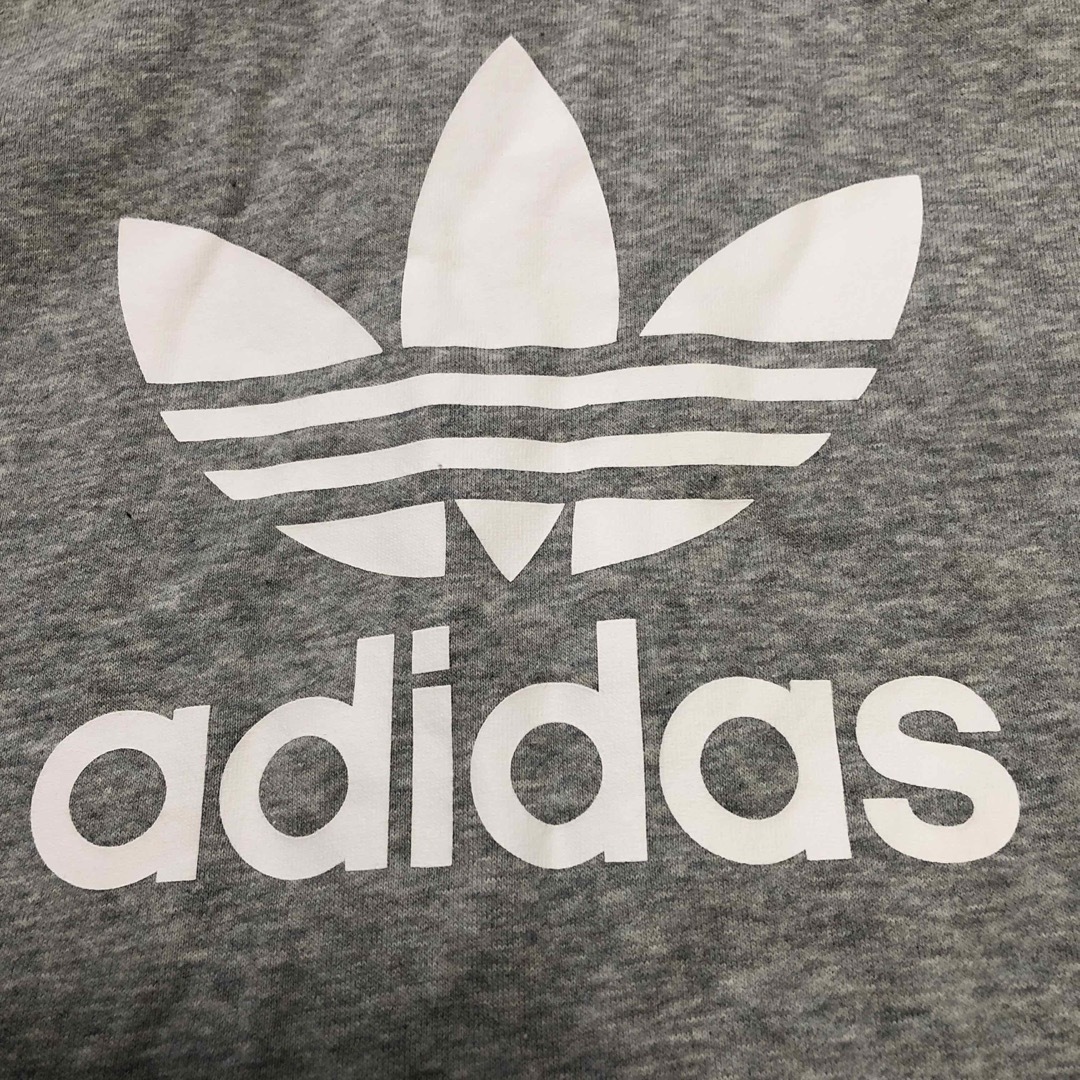 adidas(アディダス)のadidas  メンズ　裏起毛スウェット　上SX下Sサイズ　グレー スポーツ/アウトドアのトレーニング/エクササイズ(その他)の商品写真