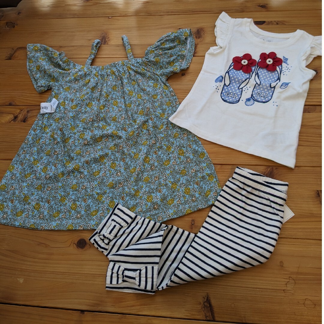 babyGAP(ベビーギャップ)の新品　babygap オールドネイビー90 キッズ/ベビー/マタニティのキッズ服女の子用(90cm~)(パンツ/スパッツ)の商品写真