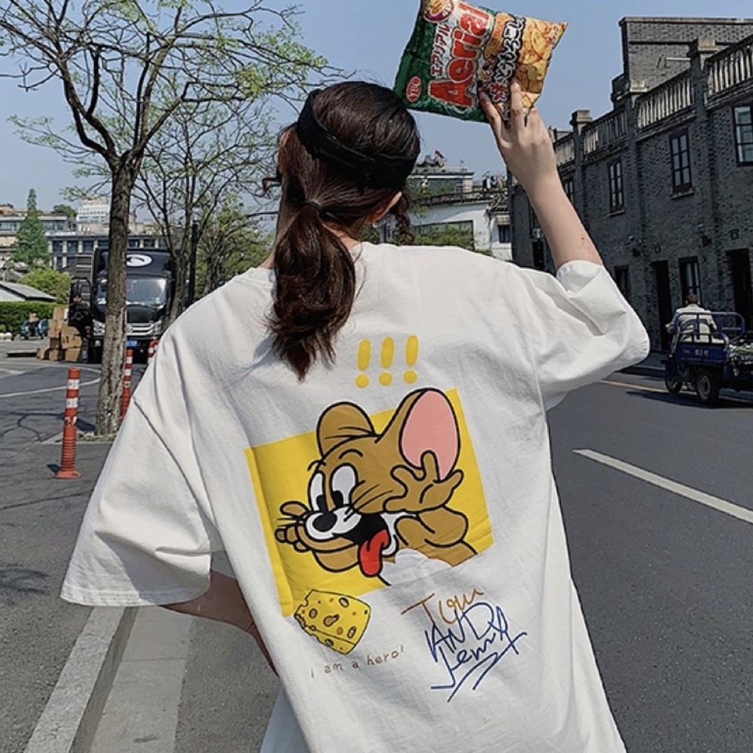 バックプリント Tシャツ トムとジェリー ホワイト XL 男女兼用 おしゃれ メンズのトップス(Tシャツ/カットソー(半袖/袖なし))の商品写真