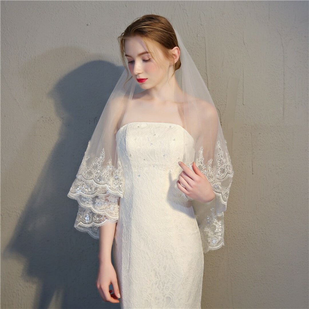 ウェディング ベール ②オフホワイト 2層 コーム付き 結婚式 花嫁 ブライダル ハンドメイドのウェディング(ヘッドドレス/ドレス)の商品写真