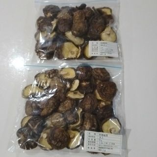 愛媛県産乾燥椎茸(原木)140g【梱包材込み70×2】訳あり(乾物)