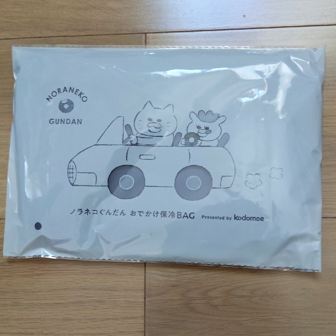 ノラネコぐんだん　おでかけ保冷BAG インテリア/住まい/日用品の日用品/生活雑貨/旅行(その他)の商品写真