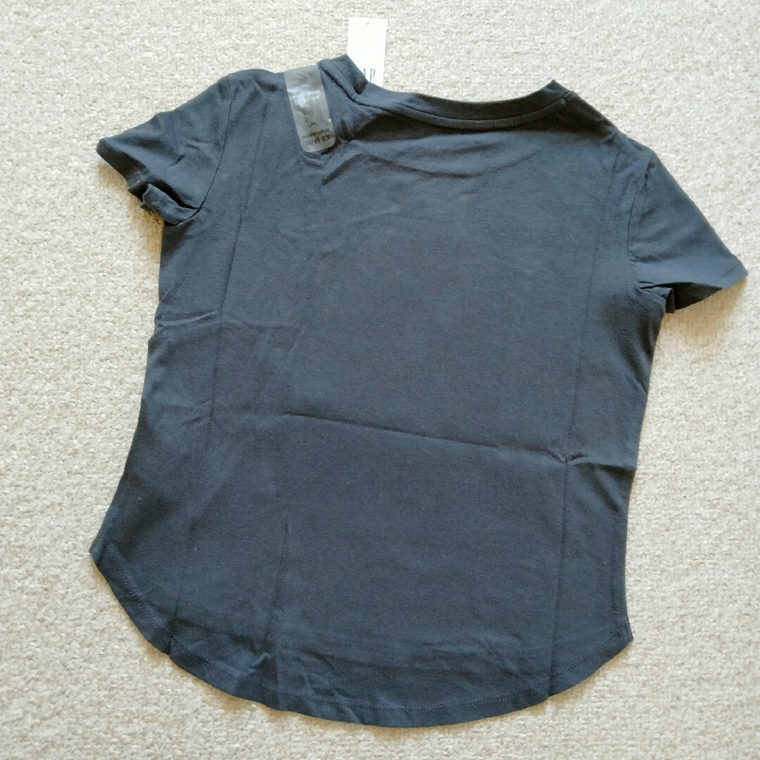 GAP Kids(ギャップキッズ)の◆新品◆GAP kids ギャップ  Tシャツ 女の子 110cmグレー キッズ/ベビー/マタニティのキッズ服女の子用(90cm~)(Tシャツ/カットソー)の商品写真