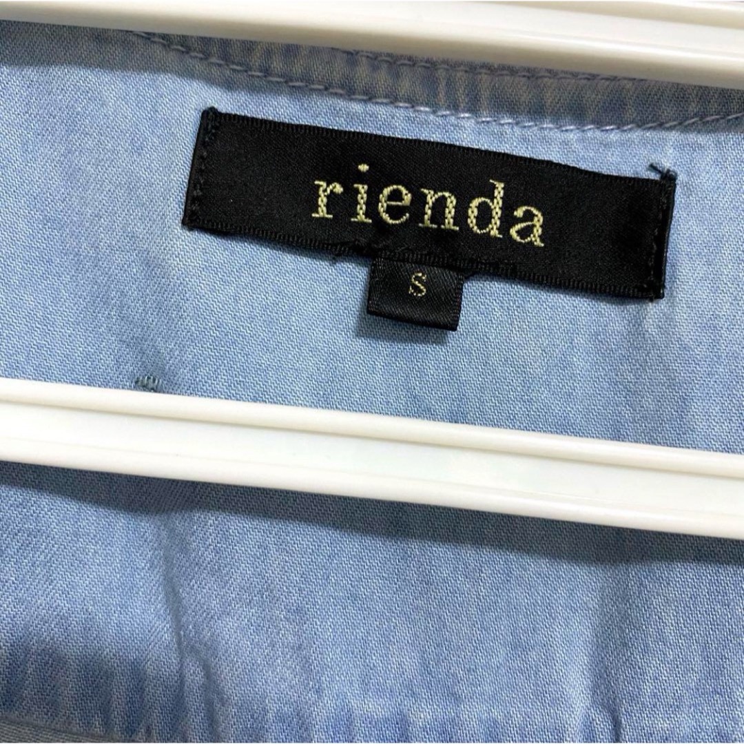 rienda(リエンダ)のrienda リエンダ ライダース シャツ 薄デニム ヴィンテージ風 細身 華奢 レディースのトップス(シャツ/ブラウス(長袖/七分))の商品写真