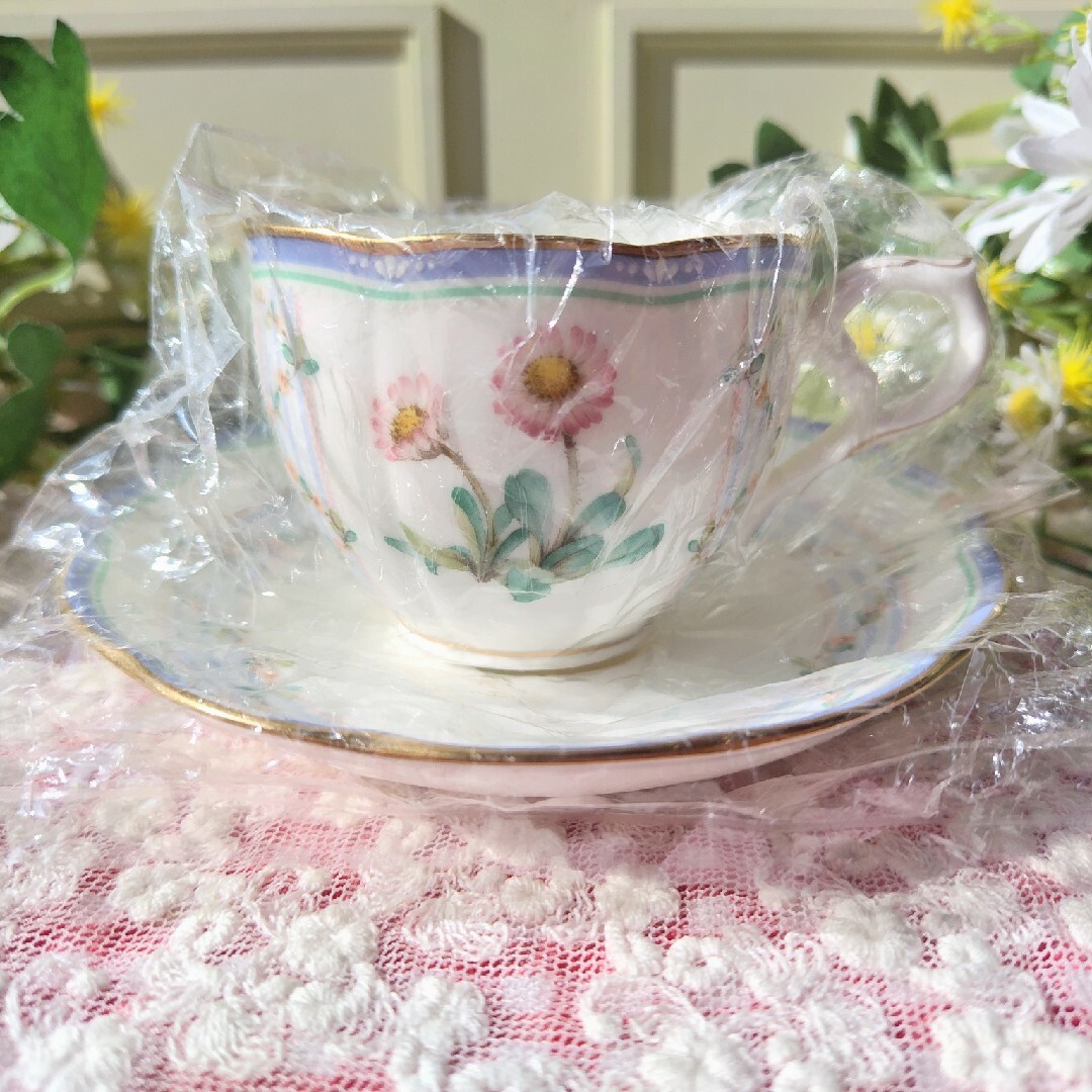 Noritake(ノリタケ)のノリタケ♥フローラルヴィラ ボーンチャイナ カップ＆ソーサー 1客セット インテリア/住まい/日用品のキッチン/食器(食器)の商品写真