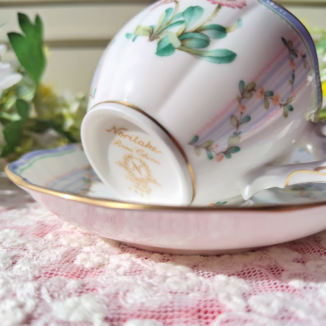 Noritake(ノリタケ)のノリタケ♥フローラルヴィラ ボーンチャイナ カップ＆ソーサー 1客セット インテリア/住まい/日用品のキッチン/食器(食器)の商品写真