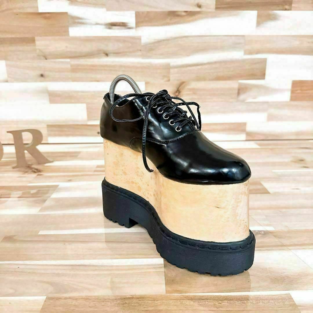 JEFFREY CAMPBELL(ジェフリーキャンベル)の稀少【ジェフリーキャンベル】エナメル×ウッドソール 厚底シューズ23.0相当 黒 レディースの靴/シューズ(ローファー/革靴)の商品写真