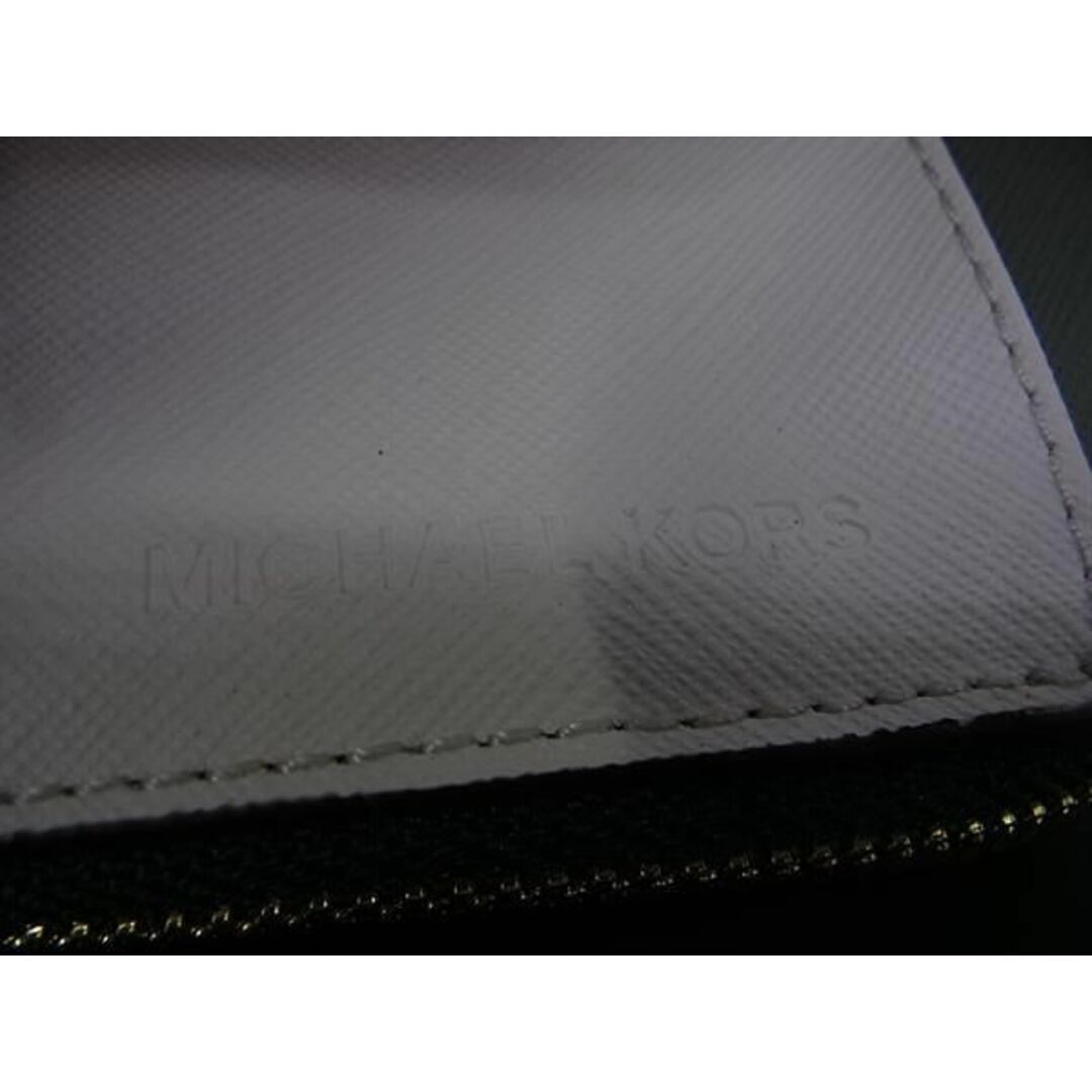 Michael Kors(マイケルコース)の■新品■未使用■ MICHAEL KORS マイケルコース レザー 三つ折り 財布 ウォレット 小銭入れ 札入れ グリーン系×ホワイト系 AY0820  レディースのアクセサリー(その他)の商品写真