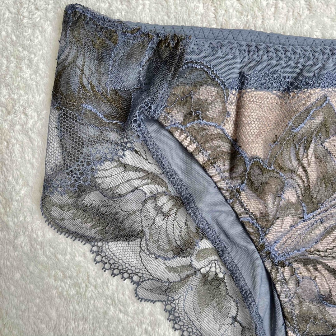 Chut! INTIMATES(シュットインティメイツ)のchut! [Chic] ネイビードレスイージーブラM5H65-70ビキニM新品 レディースの下着/アンダーウェア(ブラ&ショーツセット)の商品写真