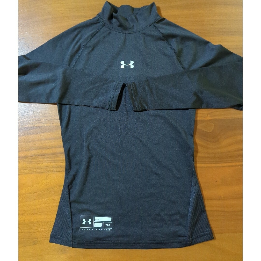 UNDER ARMOUR(アンダーアーマー)のアンダーアーマー キッズ120cm キッズ/ベビー/マタニティのキッズ服男の子用(90cm~)(Tシャツ/カットソー)の商品写真