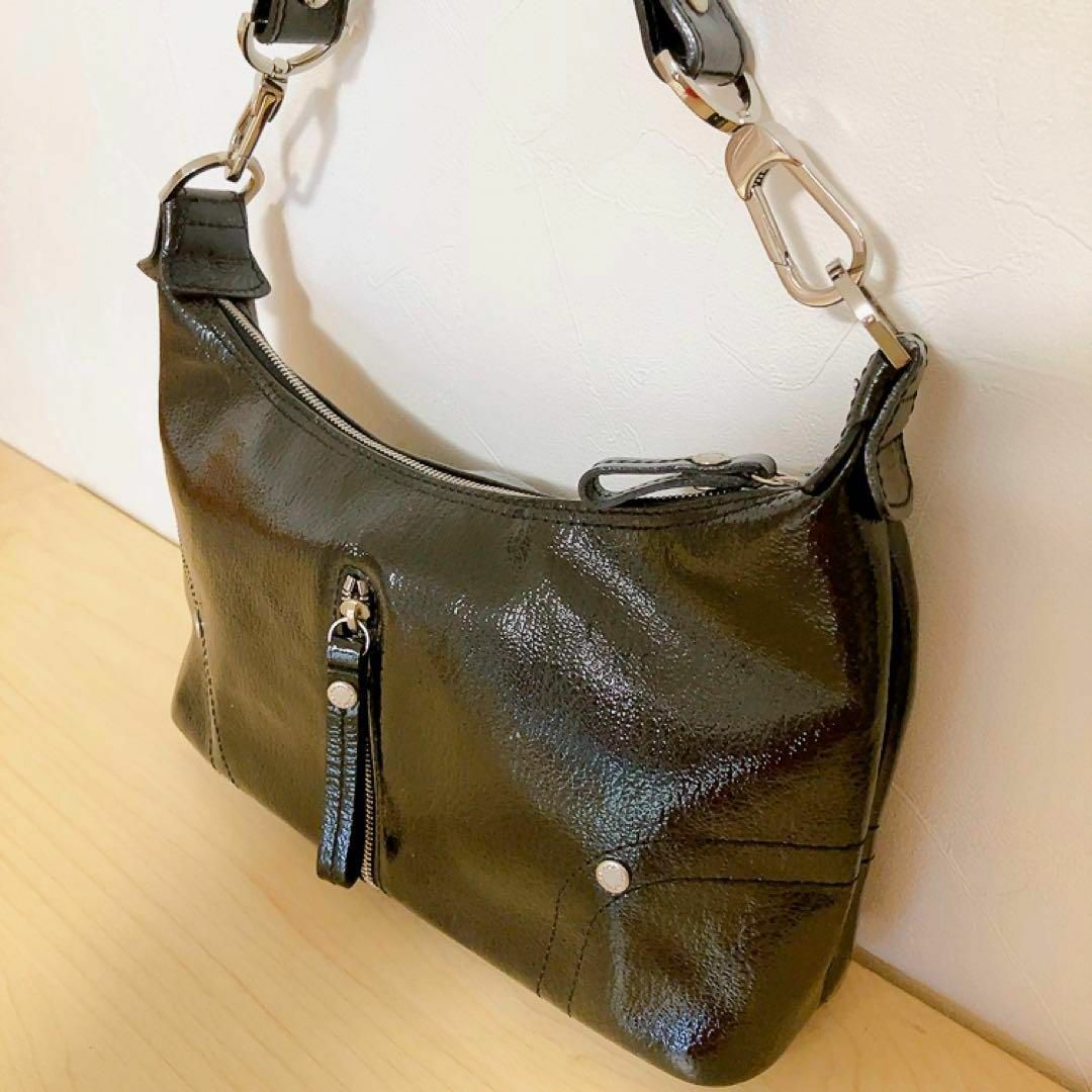 LONGCHAMP(ロンシャン)の【レア！】ロンシャン　LONGCHAMP  エナメル　ハンドバッグ　黒　ブラック レディースのバッグ(ハンドバッグ)の商品写真