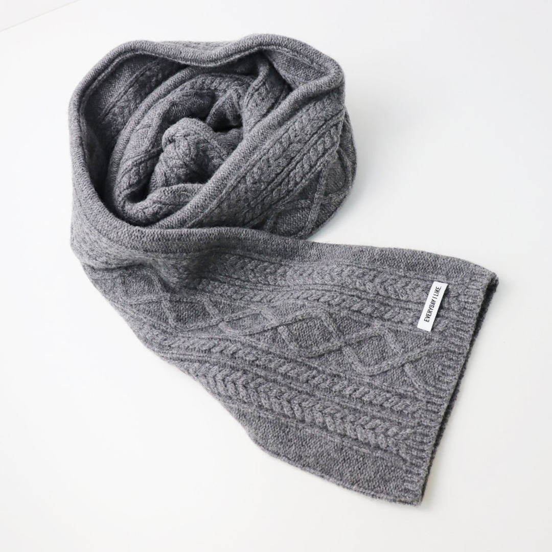 DEUXIEME CLASSE(ドゥーズィエムクラス)の美品 ドゥーズィエムクラス Deuxieme Classe Cable Scarf ケーブルスカーフ/グレー【2400013855044】 レディースのファッション小物(マフラー/ショール)の商品写真