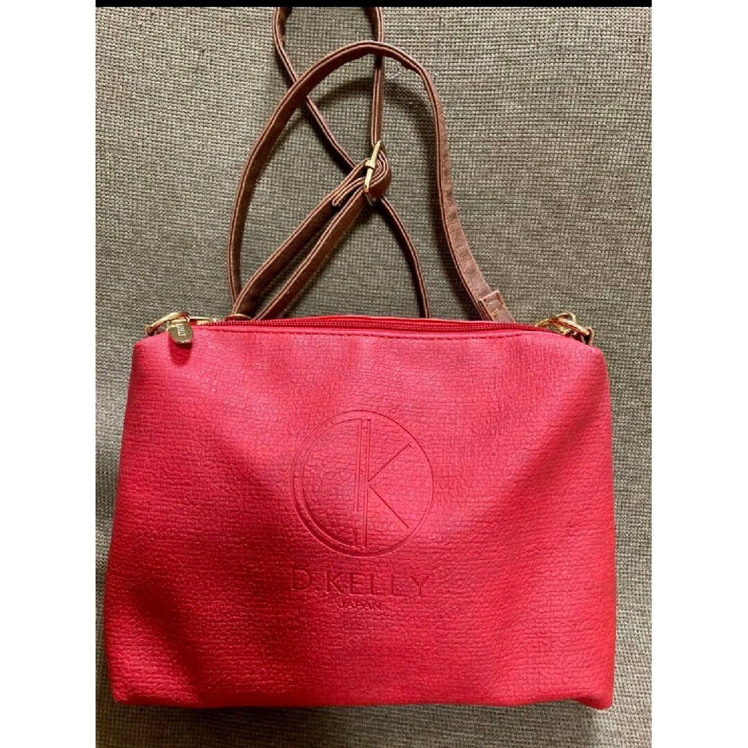 D.KELLYショルダーバック　レッド レディースのバッグ(ショルダーバッグ)の商品写真