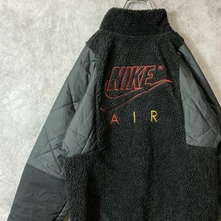 ナイキ(NIKE)の【背面ビッグ刺繍ロゴ】NIKEナイロン、フリース切り替えジャケット黒ストリート(その他)