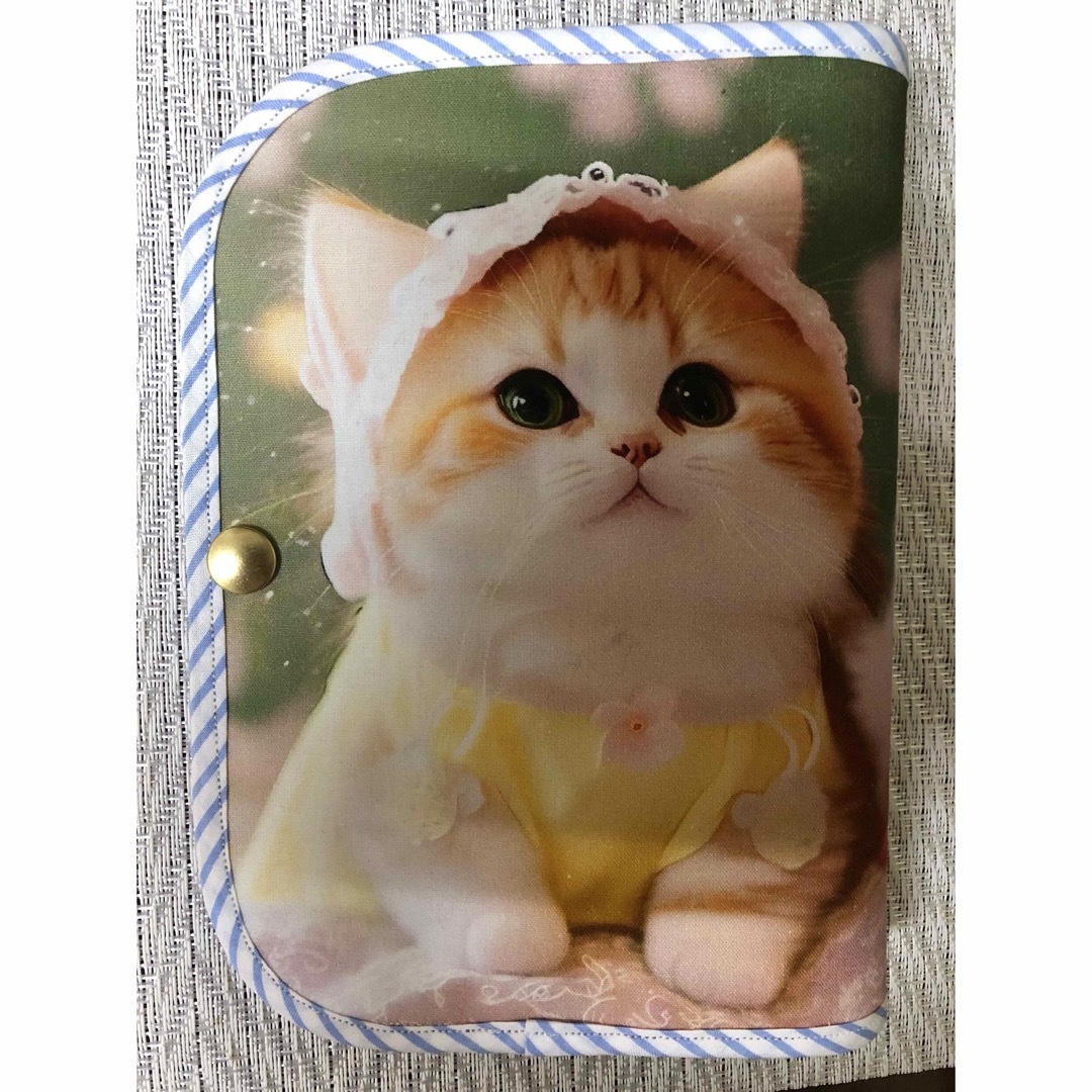 白猫子猫☆可愛い猫☆バイブルサイズ☆名刺入れ☆カードケース☆ハンドメイド ハンドメイドのファッション小物(その他)の商品写真