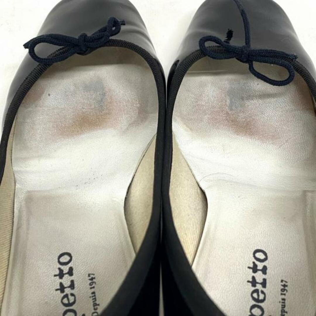 repetto(レペット)のrepetto(レペット) パンプス 39 レディース - 黒 リボン/アウトソール張替済 エナメル（レザー） レディースの靴/シューズ(ハイヒール/パンプス)の商品写真