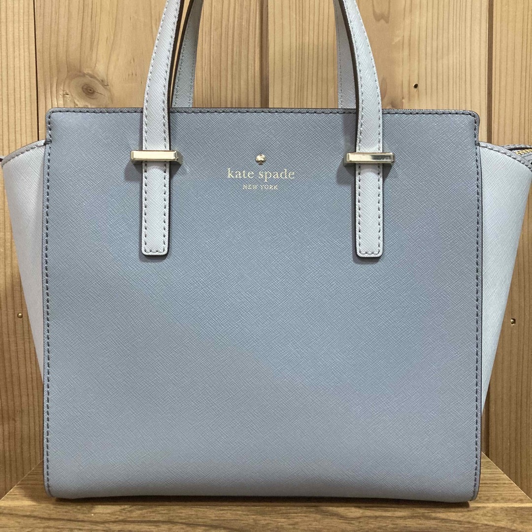 kate spade new york(ケイトスペードニューヨーク)の【美品】kate spade ハンドバッグ ショルダー 2way 本革 グレー レディースのバッグ(ショルダーバッグ)の商品写真