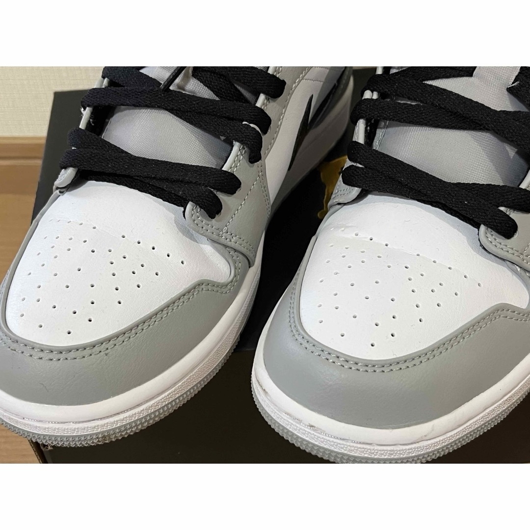 NIKE(ナイキ)のNIKE／AIR JORDAN 1 MID／27cm メンズの靴/シューズ(スニーカー)の商品写真