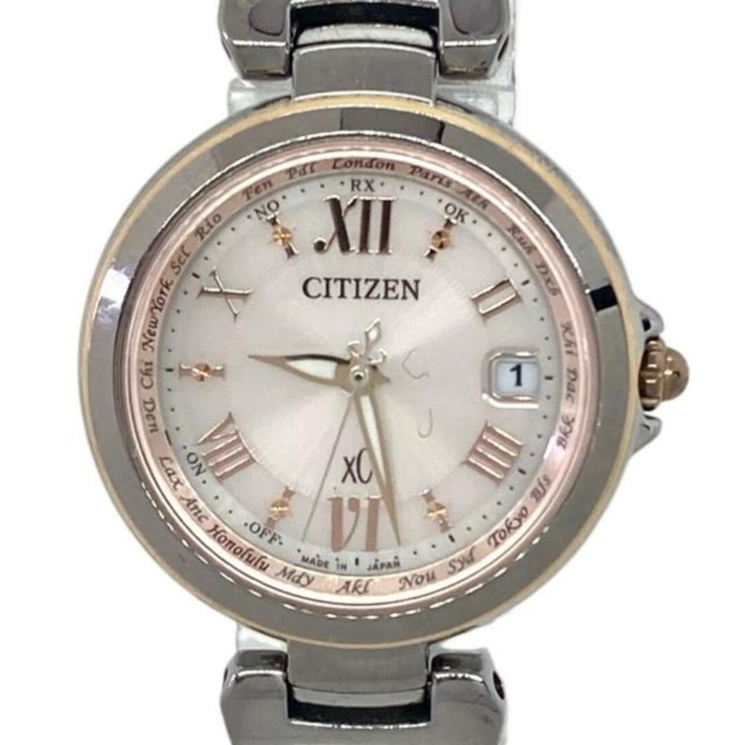 CITIZEN(シチズン)のCITIZEN(シチズン) 腕時計美品  XC(クロスシー) H240-T019081 レディース エコドライブ/電波 ベージュ レディースのファッション小物(腕時計)の商品写真