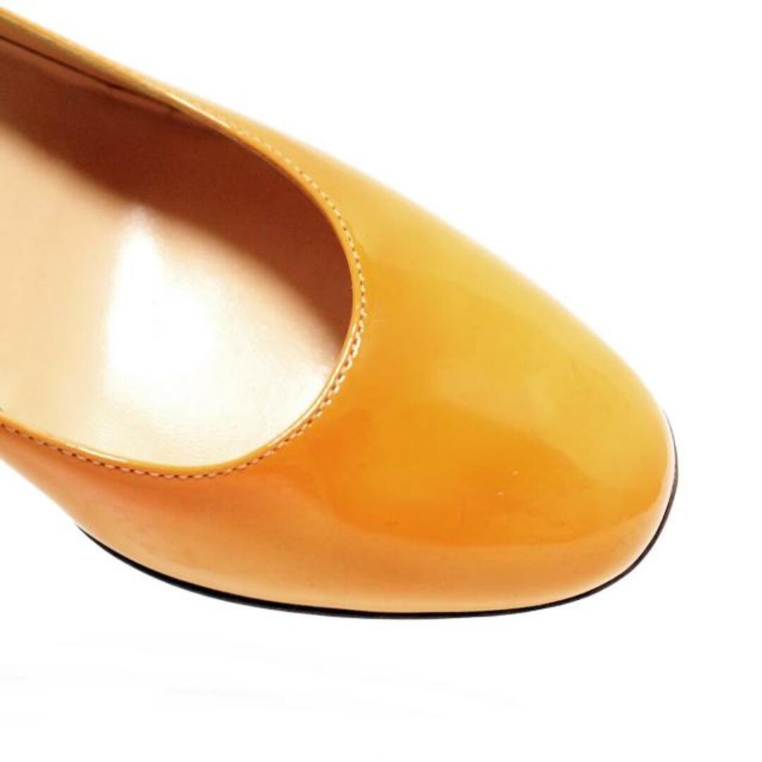 Gucci(グッチ)のGUCCI(グッチ) パンプス 35 C レディース - 182112 オレンジ インターロッキングG/ウェッジソール エナメル（レザー） レディースの靴/シューズ(ハイヒール/パンプス)の商品写真