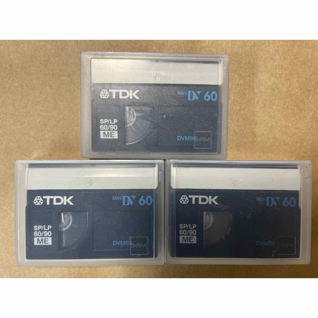 TDK MiniDV 60 ミニDV テープ　3本セット スマホ/家電/カメラのカメラ(ビデオカメラ)の商品写真