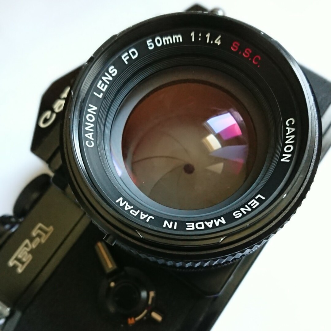 Canon(キヤノン)のCanon F-1 + 50mm F1.4 S.S.C. + ケース キヤノン スマホ/家電/カメラのカメラ(フィルムカメラ)の商品写真