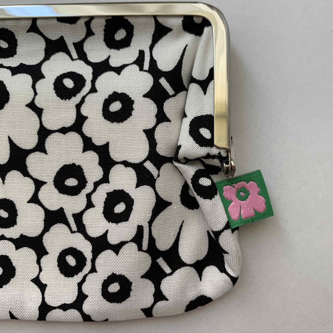 marimekko(マリメッコ)の完売 マリメッコ 松屋銀座 ポップアップ 限定 がま口ポーチ ウニッコ 60周年 レディースのファッション小物(ポーチ)の商品写真