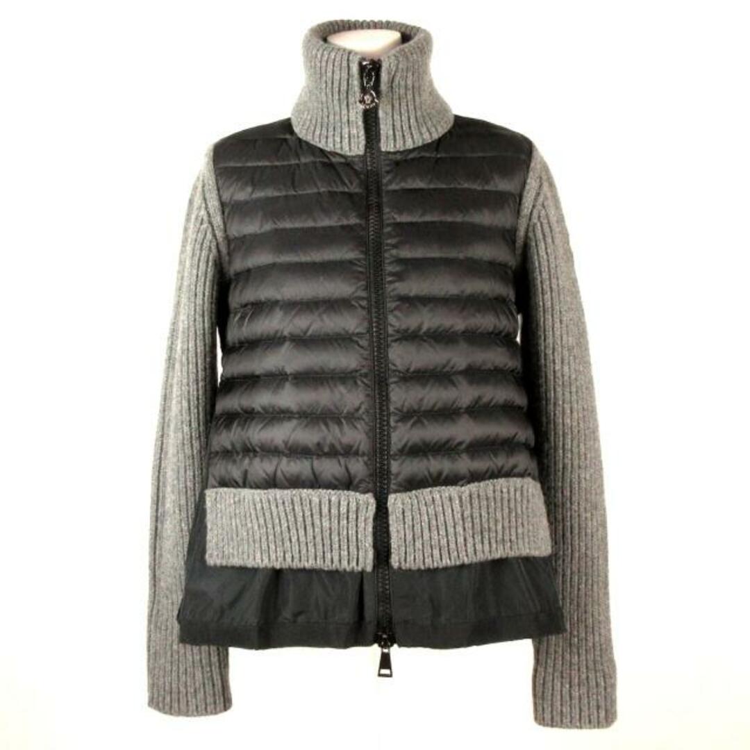 MONCLER(モンクレール)のMONCLER(モンクレール) ダウンジャケット サイズS レディース MAGLIONE TRICOT CARDIGAN(マリオーネトリコットカーディガン) 黒×ダークグレー 長袖/袖ニット/秋/冬 レディースのジャケット/アウター(ダウンジャケット)の商品写真