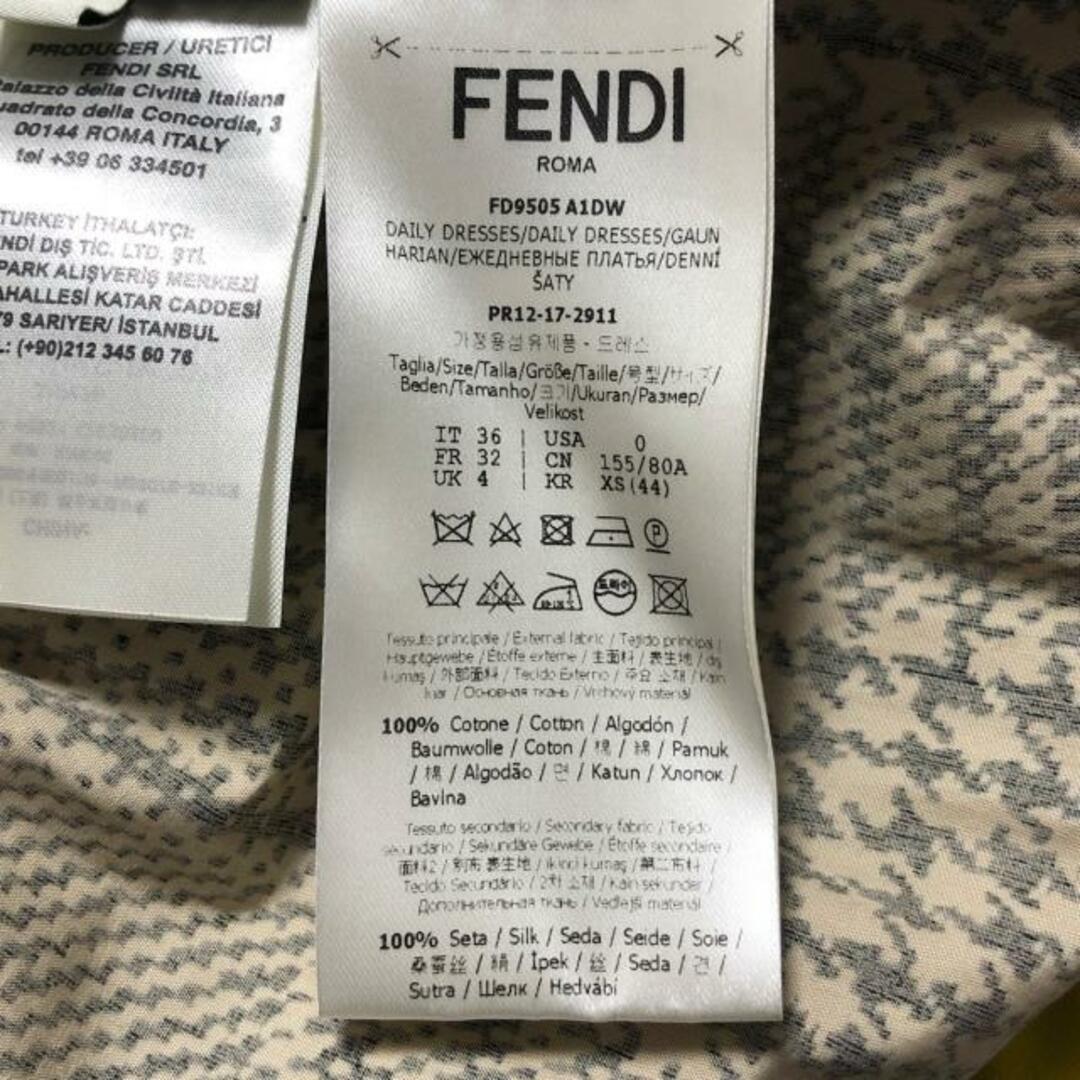 FENDI(フェンディ)のFENDI(フェンディ) ワンピース サイズ36 S レディース美品  - ベージュ×黒×イエロー クルーネック/半袖/ロング/千鳥格子柄 レディースのワンピース(その他)の商品写真