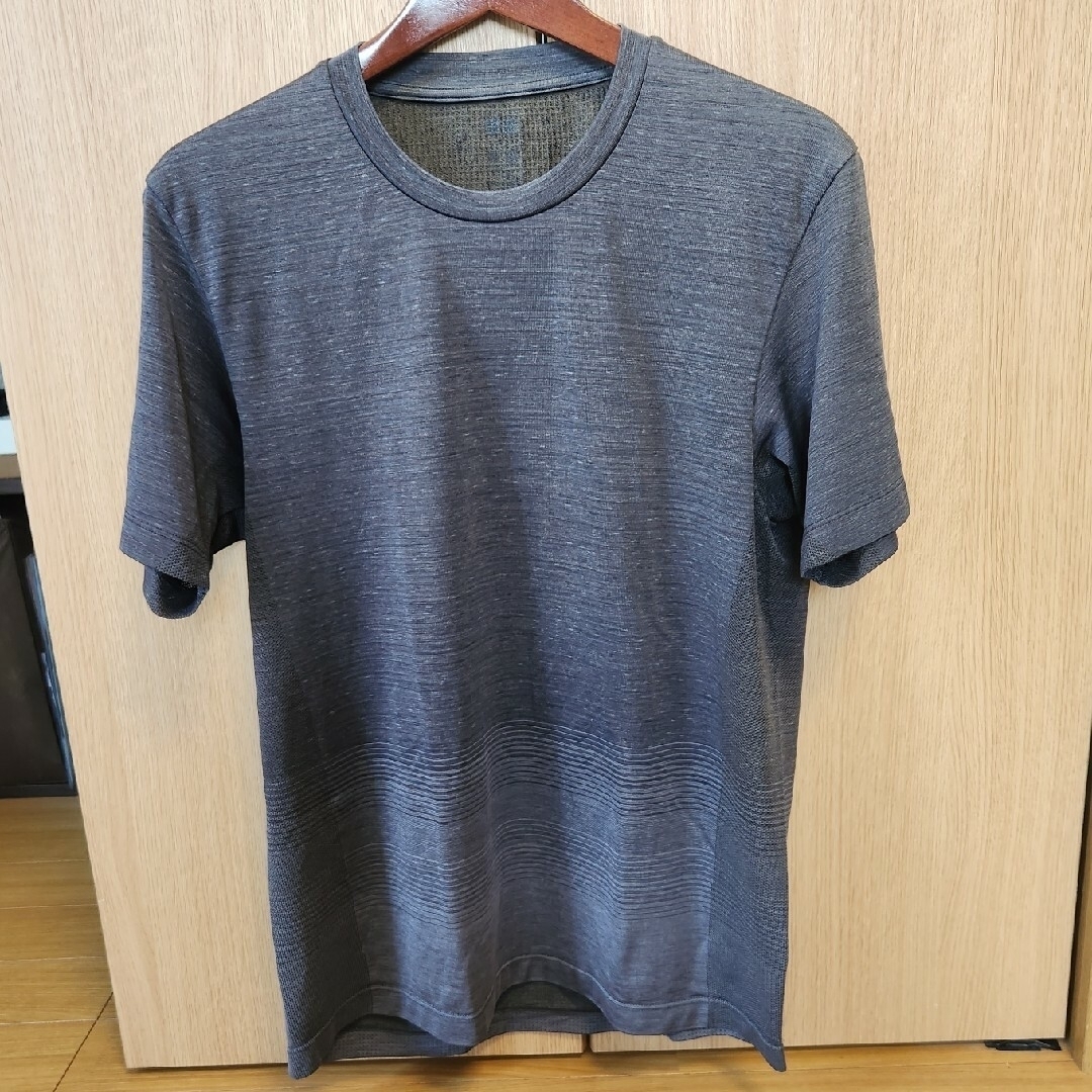 ユニクロ ドライEXクルーネックT(半袖) Lサイズ メンズのトップス(Tシャツ/カットソー(半袖/袖なし))の商品写真