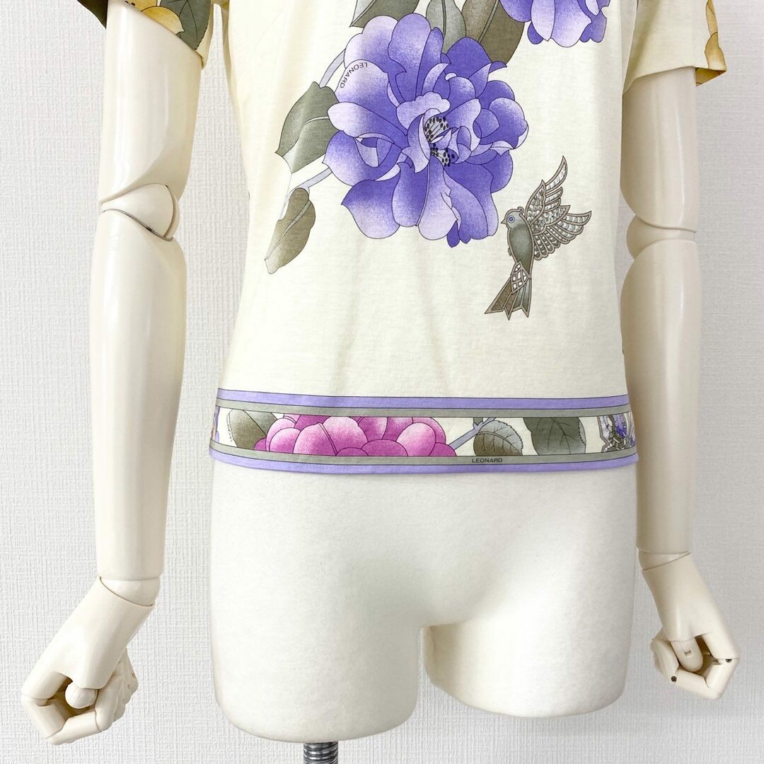 LEONARD(レオナール)の58e11 《美品》 LEONARD レオナール 美しい花柄プリント 半袖Tシャツ カットソー トップス サイズM マルチカラー コットン100％ レディース 日本製 レディースのトップス(カットソー(半袖/袖なし))の商品写真