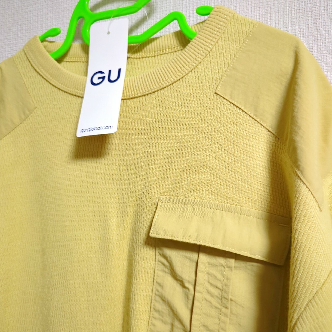 GU(ジーユー)の[新品]GUジーユー/140cm半袖Tシャツ キッズ/ベビー/マタニティのキッズ服男の子用(90cm~)(Tシャツ/カットソー)の商品写真