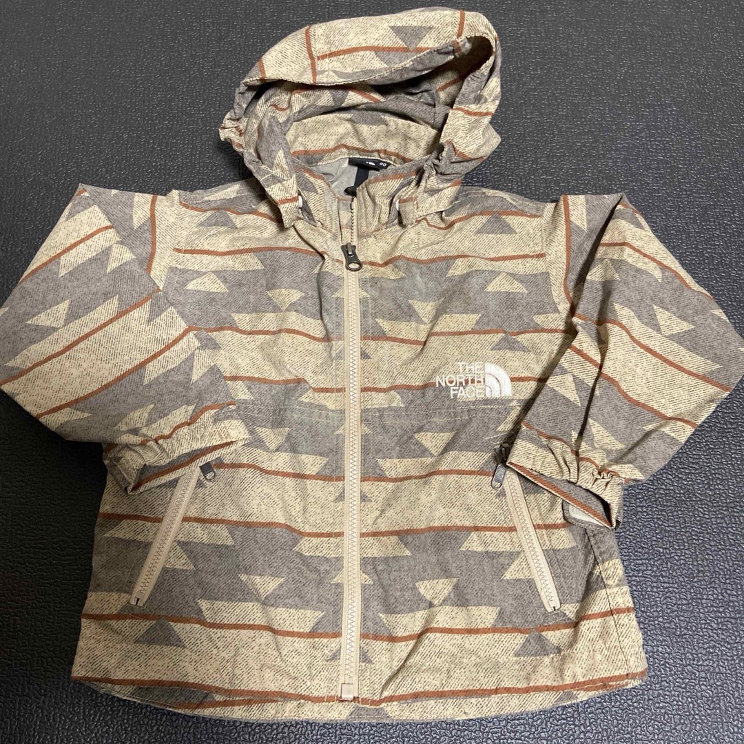 THE NORTH FACE(ザノースフェイス)のザノースフェイス　ナイロン　パーカー　90cm キッズ/ベビー/マタニティのキッズ服男の子用(90cm~)(ジャケット/上着)の商品写真