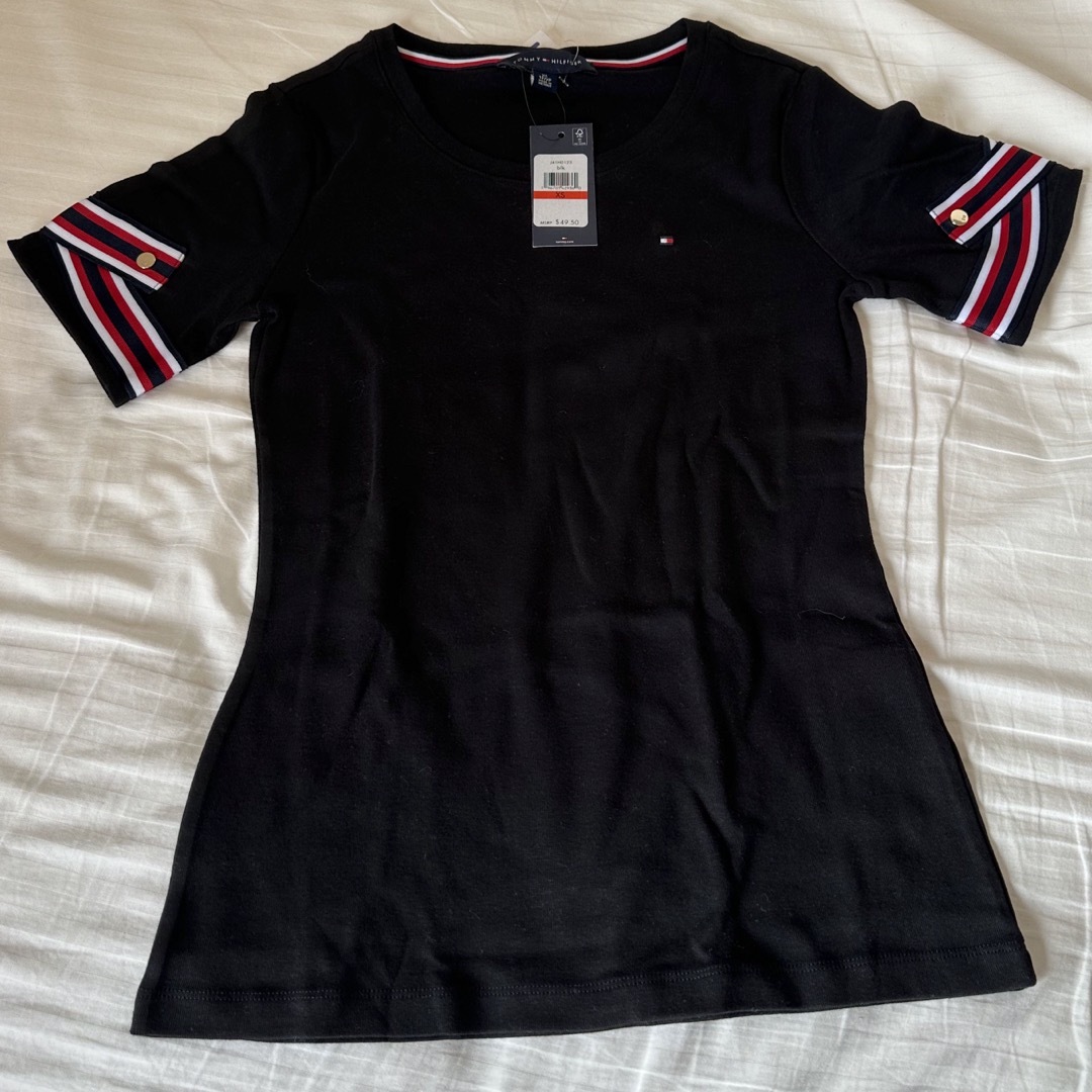 TOMMY HILFIGER(トミーヒルフィガー)のTommy Hilfiger Mサイズ　半袖Tシャツ　新品タグ付き レディースのトップス(Tシャツ(半袖/袖なし))の商品写真