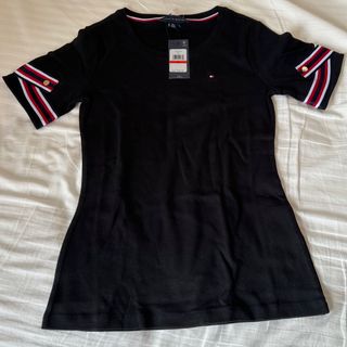 Tommy Hilfiger Mサイズ　半袖Tシャツ　新品タグ付き