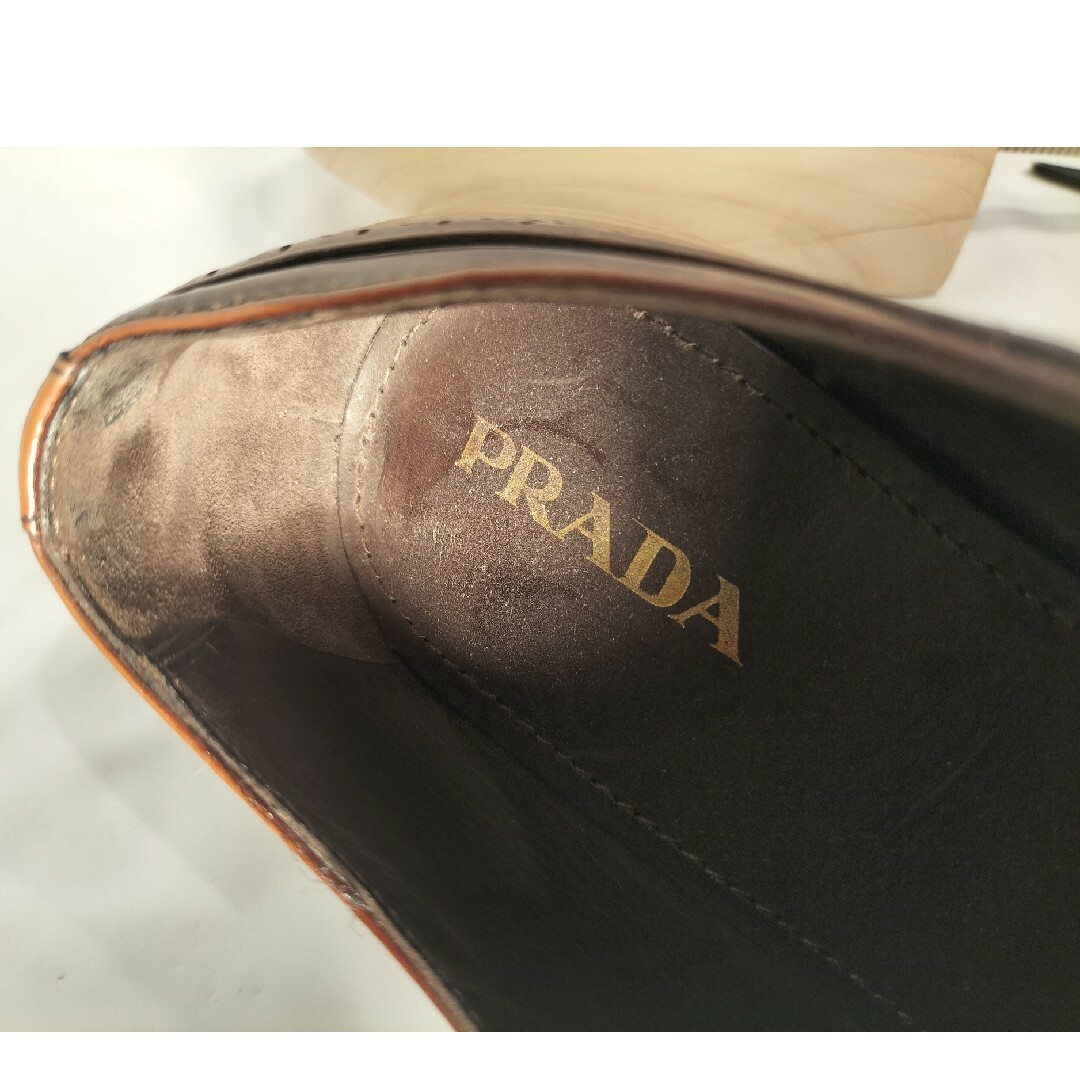 PRADA(プラダ)の【極上極美品】ＰＲＡＤＡ　高級レザーシューズ　ウイングチップ　176,000円 レディースの靴/シューズ(ローファー/革靴)の商品写真