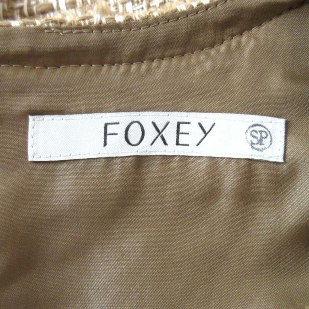 FOXEY(フォクシー)のFOXEY(フォクシー) ワンピース サイズ40 M レディース新品同様  - ライトブラウン ノースリーブ/ひざ丈 レディースのワンピース(その他)の商品写真