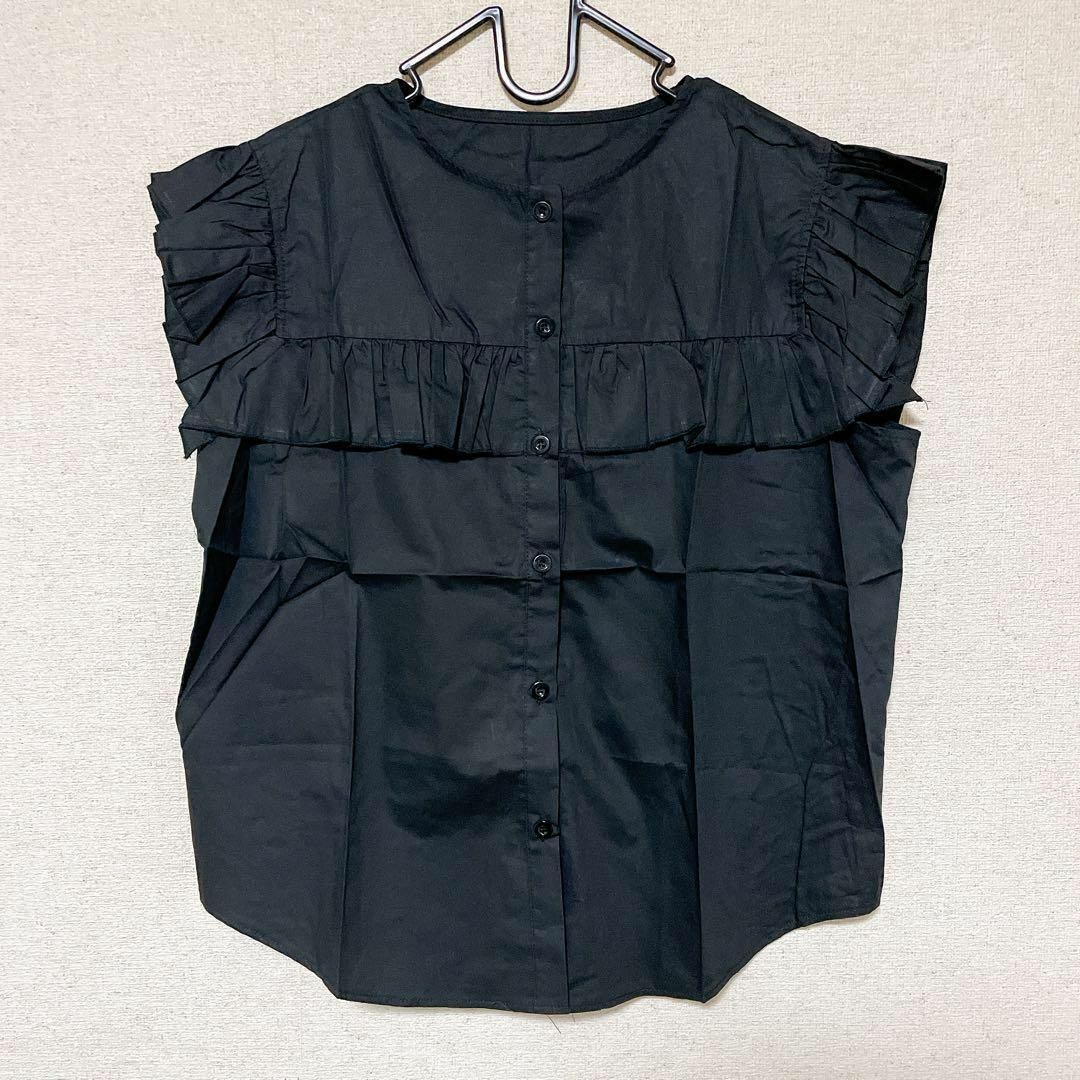 フリル　シャツ　フレンチスリーブ　黒　スタンドカラー　フェミニン　ボリューム レディースのトップス(シャツ/ブラウス(半袖/袖なし))の商品写真