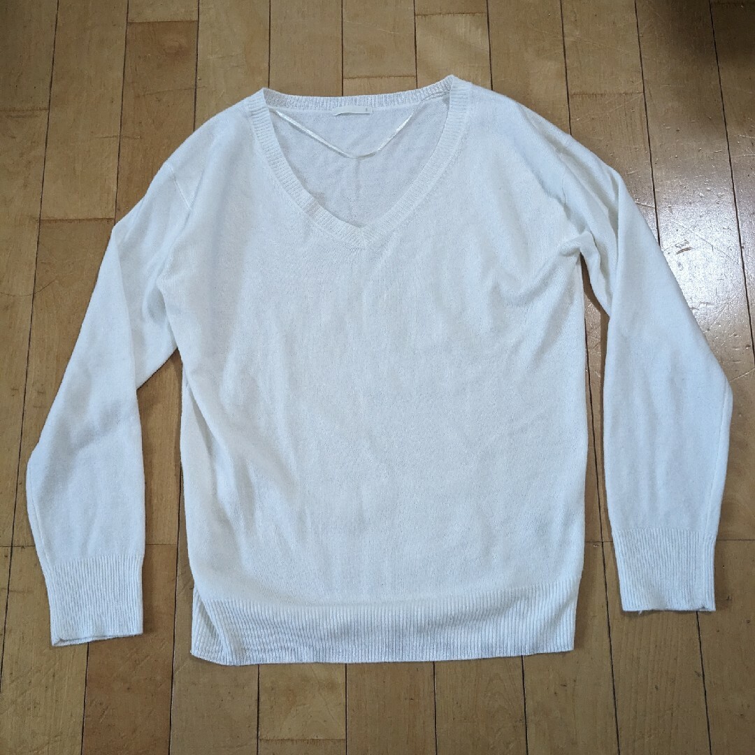 GU(ジーユー)のGU:Vネックセーター(S) レディースのトップス(ニット/セーター)の商品写真