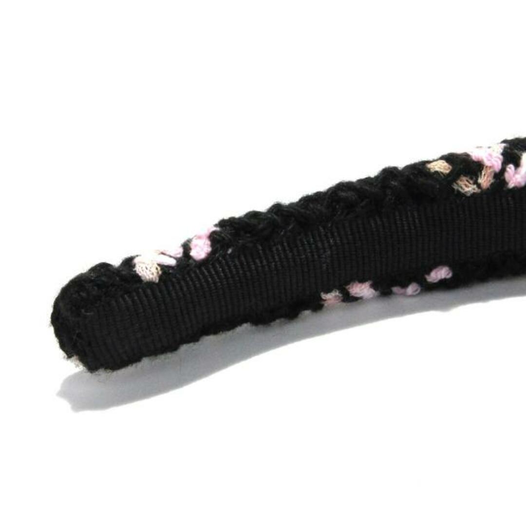CHANEL(シャネル)のCHANEL(シャネル) カチューシャ美品  - 化学繊維 黒×ピンク レディースのヘアアクセサリー(カチューシャ)の商品写真
