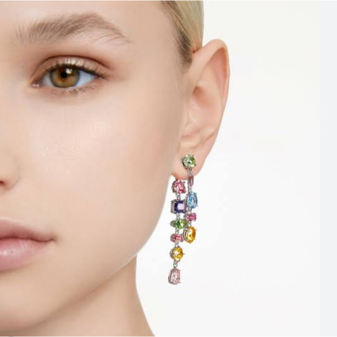 SWAROVSKI(スワロフスキー)のスワロフスキー Swarovski マルチカラー Gema ドロップピアス メンズのアクセサリー(ピアス(片耳用))の商品写真