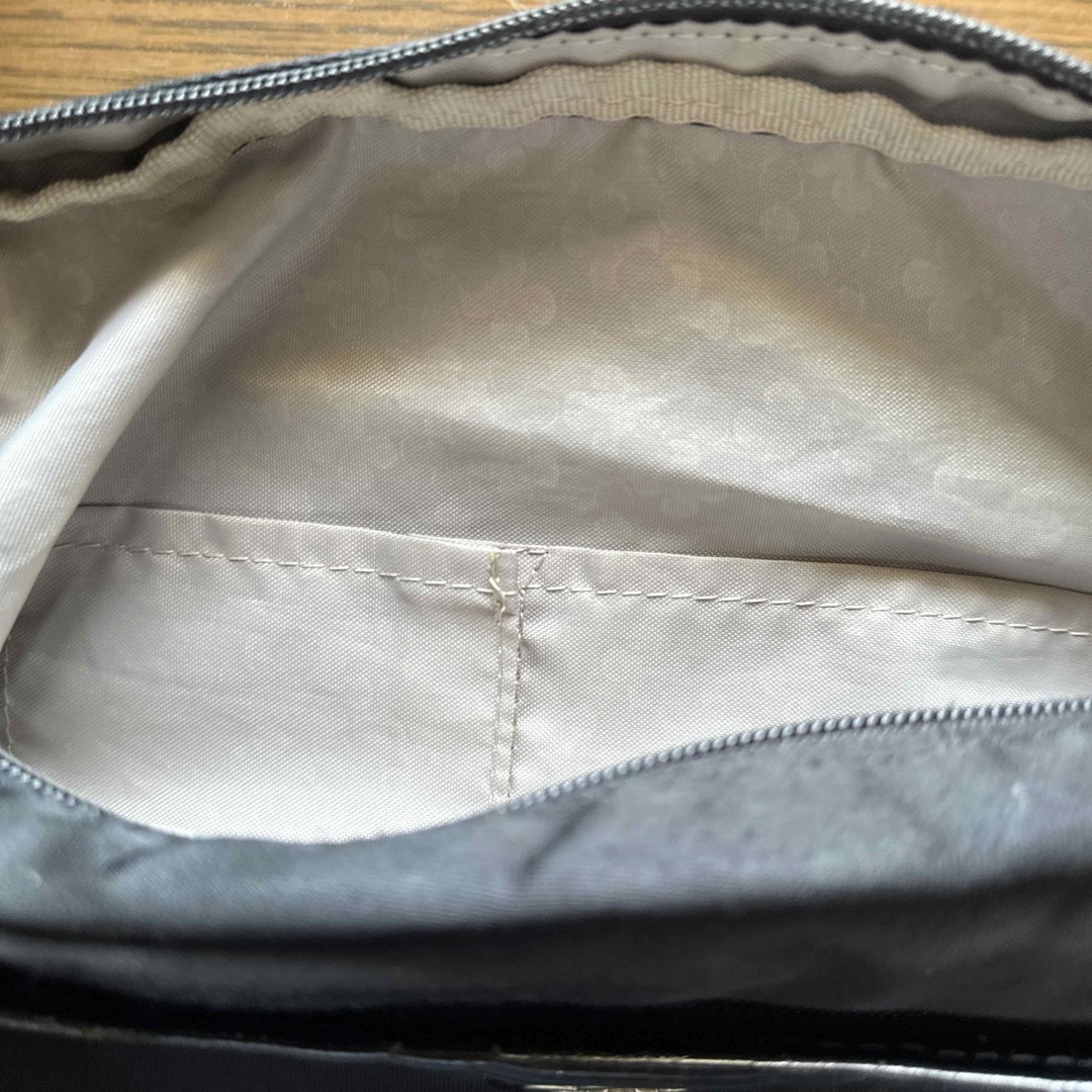 【マリークレール】　黒斜め掛けバッグ レディースのバッグ(ショルダーバッグ)の商品写真