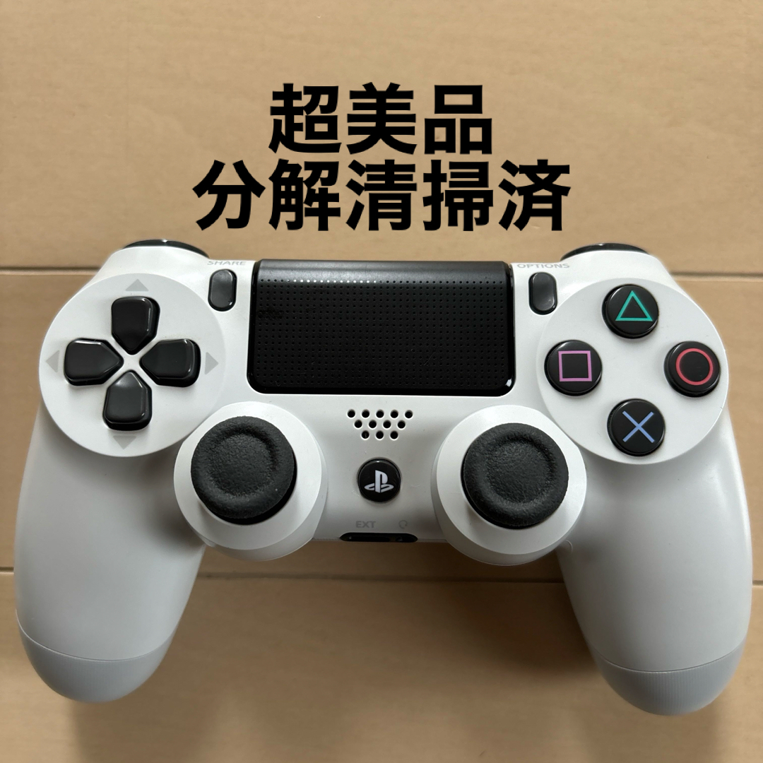 PlayStation4(プレイステーション4)の超美品 SONY PS4 純正 コントローラー DUALSHOCK4 ホワイト エンタメ/ホビーのゲームソフト/ゲーム機本体(家庭用ゲーム機本体)の商品写真