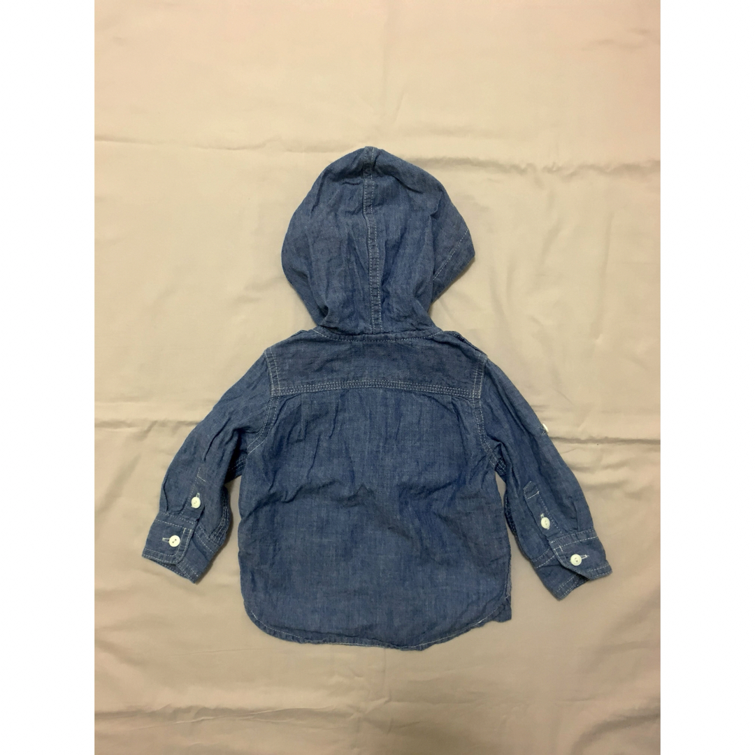 babyGAP(ベビーギャップ)のbabyGAP デニムジャケット 80 キッズ/ベビー/マタニティのベビー服(~85cm)(ジャケット/コート)の商品写真