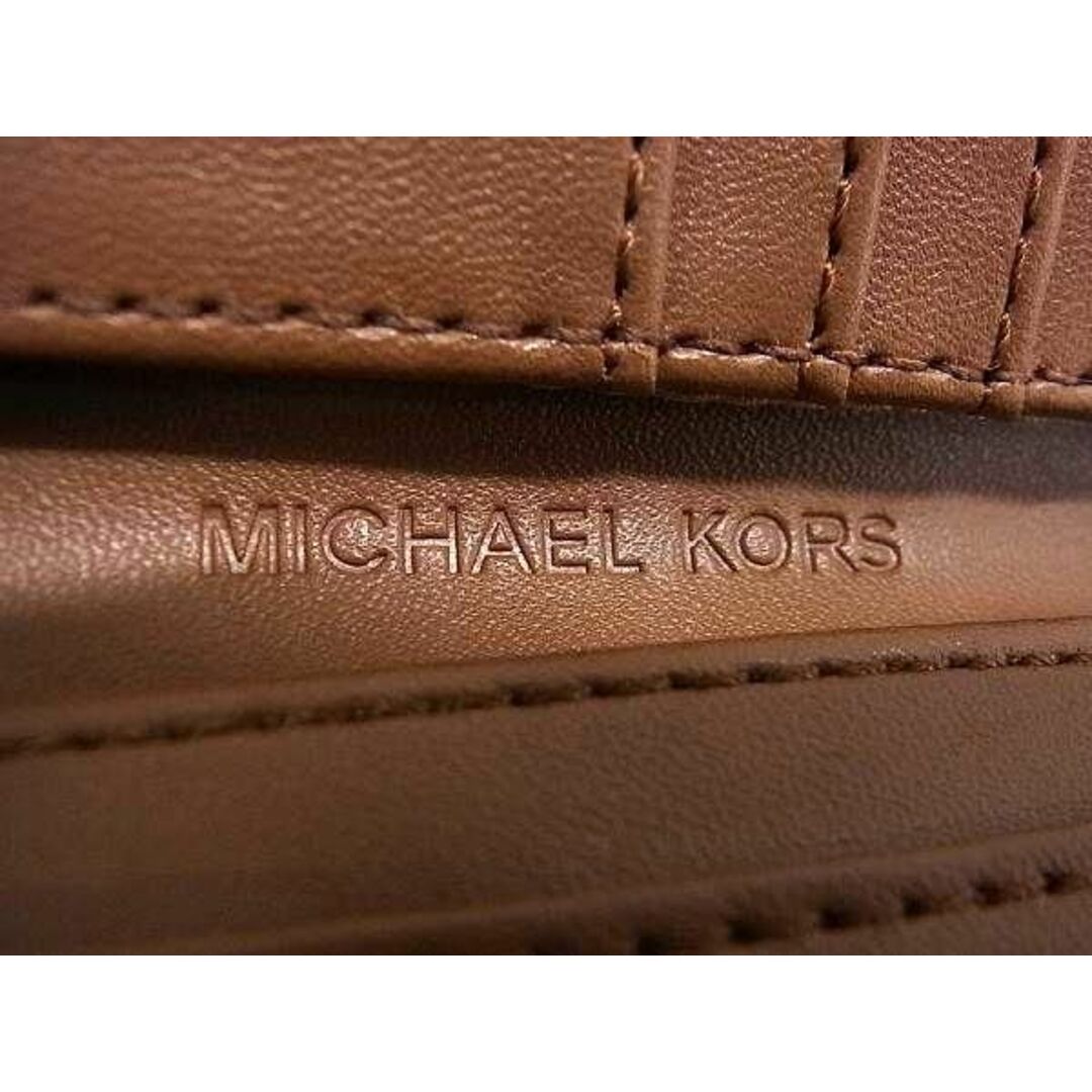 Michael Kors(マイケルコース)の■新品■未使用■ MICHAEL KORS マイケルコース MK柄 PVC 二つ折り 財布 ウォレット レディース ブラウン系 BJ2539  レディースのファッション小物(その他)の商品写真