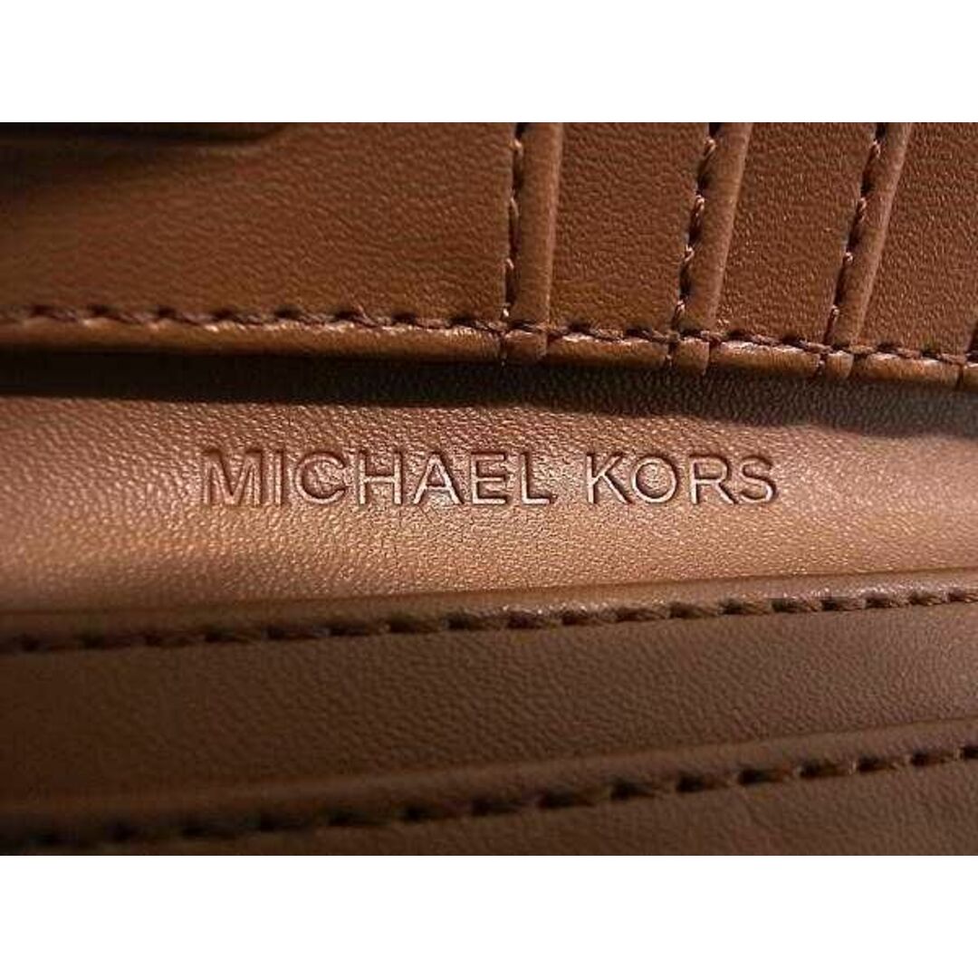 Michael Kors(マイケルコース)の■新品■未使用■ MICHAEL KORS マイケルコース MK柄 PVC 二つ折り 財布 ウォレット レディース ブラウン系 BJ2522  レディースのファッション小物(その他)の商品写真