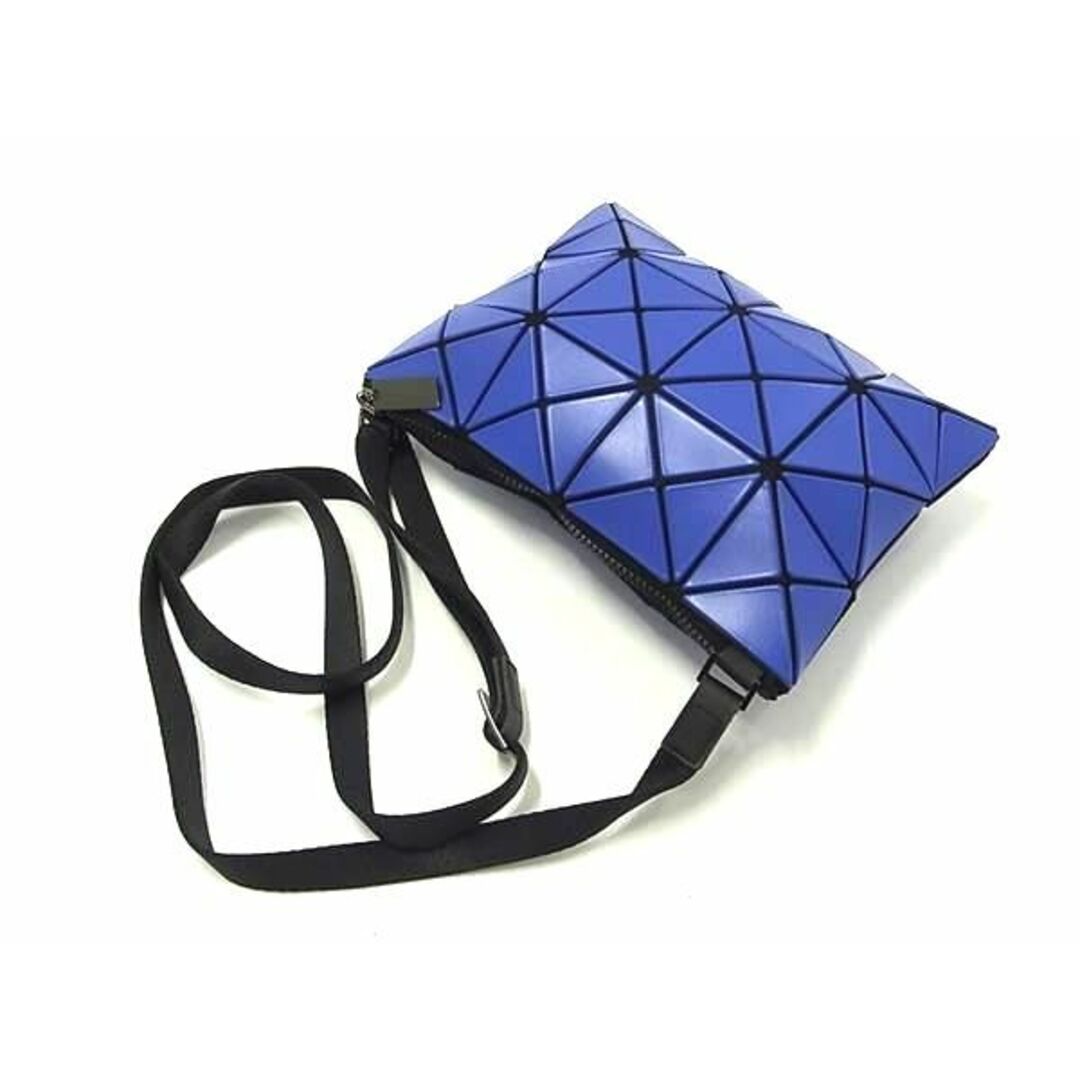 ISSEY MIYAKE(イッセイミヤケ)の■新品同様■ BAO BAO ISSEY MIYAKE バオバオイッセイミヤケ PVC ショルダーバッグ クロスボディ メンズ レディース パープル系 FA3657  レディースのアクセサリー(その他)の商品写真