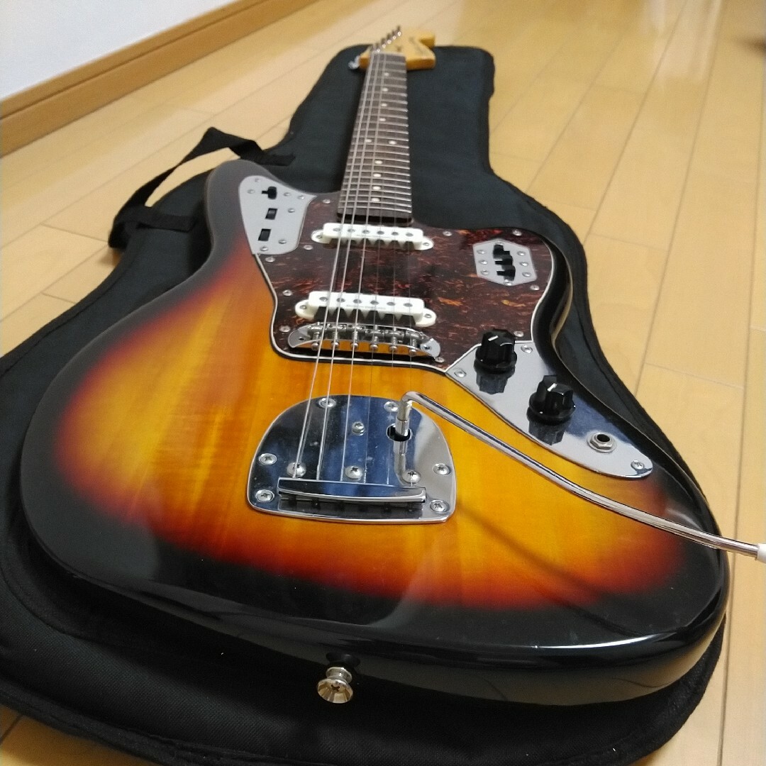 SQUIER(スクワイア)のsquier vintage modified Jaguar 楽器のギター(エレキギター)の商品写真