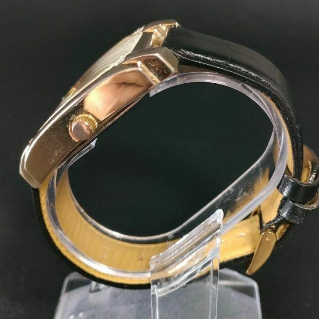 XOXO(キスキス)のXOXO　キスキス　ゴールド　スクエア　ラインストーン　レディース時計　クォーツ レディースのファッション小物(腕時計)の商品写真
