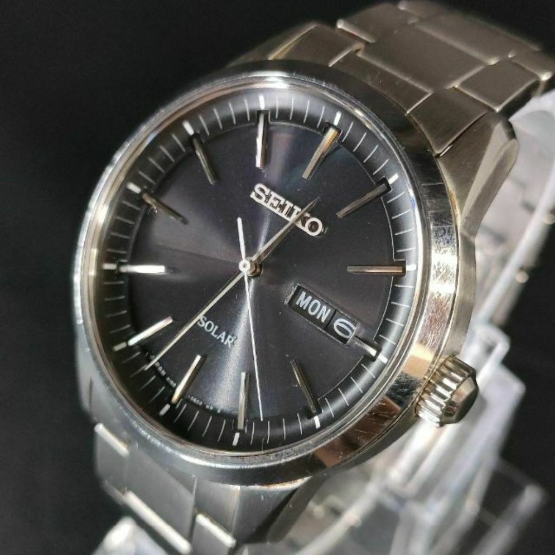 SEIKO(セイコー)の極美品【稼働品】SEIKO　セイコー　V158　ブラック　シルバー　ソーラー メンズの時計(腕時計(アナログ))の商品写真